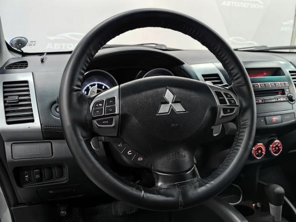 Mitsubishi Outlander II Рестайлинг с пробегом 2010 года, цена 1 199 000 рублей, 274300 км, внедорожник, Автокод Объявления
