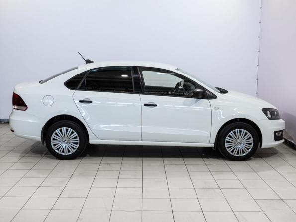 Volkswagen Polo V Рестайлинг с пробегом 2018 года, цена 1 299 500 рублей, 77635 км, седан, Автокод Объявления
