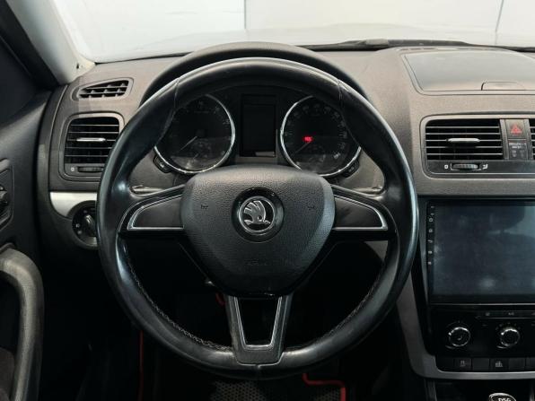 Skoda Yeti I Рестайлинг с пробегом 2014 года, цена 1 360 000 рублей, 153097 км, внедорожник, Автокод Объявления