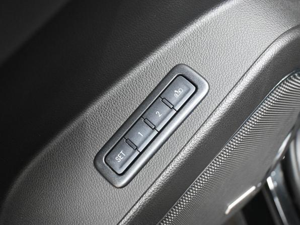 Chevrolet Tahoe IV с пробегом 2016 года, цена 3 399 900 рублей, 278000 км, внедорожник, Автокод Объявления
