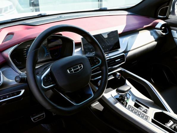 Geely Coolray I с пробегом 2023 года, цена 1 939 000 рублей, 44331 км, внедорожник, Автокод Объявления