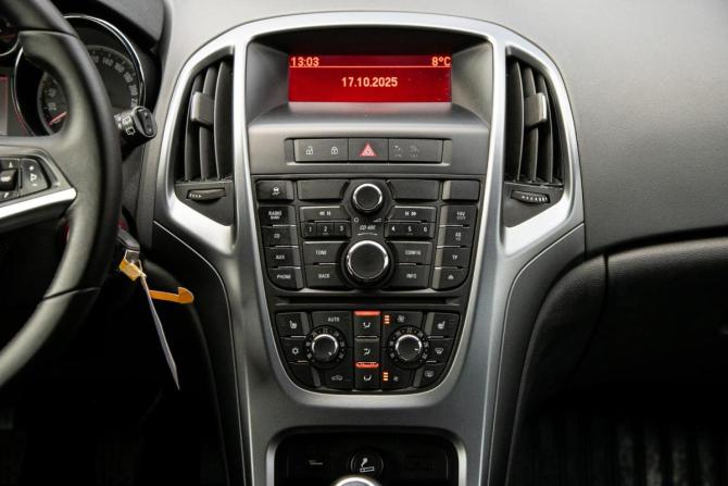 Opel Astra H Рестайлинг с пробегом 2012 года, цена 725 000 рублей, 170000 км, хэтчбек, Автокод Объявления