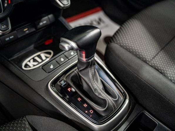 Kia Rio IV Рестайлинг с пробегом 2021 года, цена 1 650 000 рублей, 77297 км, хэтчбек, Автокод Объявления