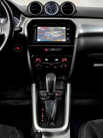 Suzuki Vitara II с пробегом 2018 года, цена 1 558 000 рублей, 165968 км, внедорожник, Автокод Объявления