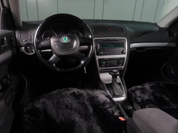 Skoda Octavia II (A5) Рестайлинг с пробегом 2012 года, цена 959 000 рублей, 205898 км, лифтбек, Автокод Объявления