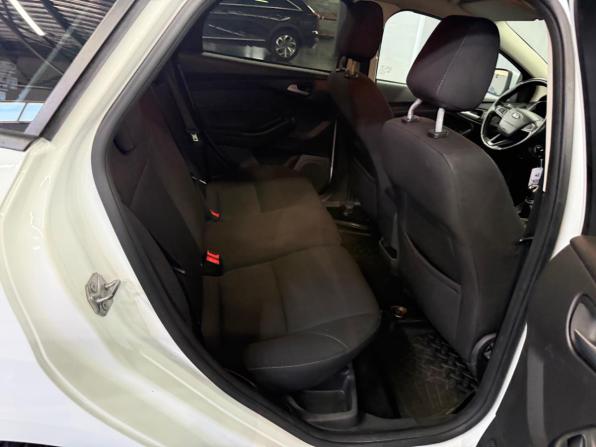 Ford Focus III Рестайлинг с пробегом 2016 года, цена 1 047 000 рублей, 140690 км, седан, Автокод Объявления
