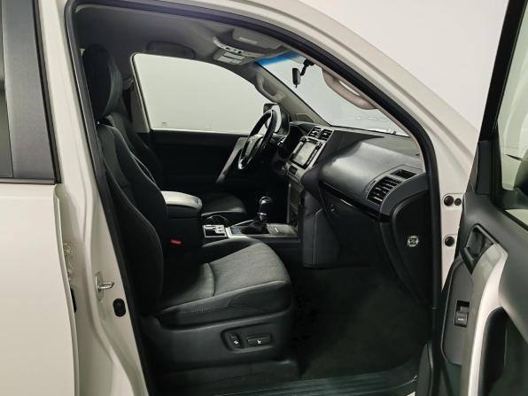 Toyota Land Cruiser Prado 150 Series Рестайлинг 2 с пробегом 2020 года, цена 4 149 000 рублей, 180312 км, внедорожник, Автокод Объявления