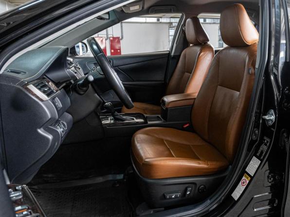 Toyota Camry VII (XV50) Рестайлинг с пробегом 2016 года, цена 2 019 000 рублей, 290704 км, седан, Автокод Объявления