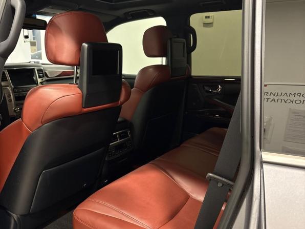 Lexus LX III Рестайлинг 2 с пробегом 2015 года, цена 5 900 000 рублей, 173248 км, внедорожник, Автокод Объявления