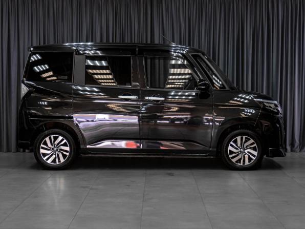 Toyota Roomy I Рестайлинг с пробегом 2021 года, цена 1 399 000 рублей, 104774 км, микровэн, Автокод Объявления