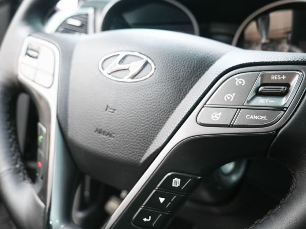 Hyundai Santa Fe III с пробегом 2014 года, цена 1 799 900 рублей, 236708 км, внедорожник, Автокод Объявления