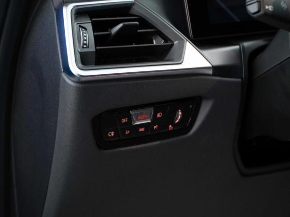 BMW 3 серии VII (G2x) Рестайлинг с пробегом 2024 года, цена 5 499 077 рублей, 7598 км, седан, Автокод Объявления
