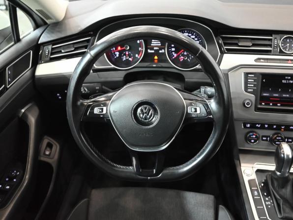 Volkswagen Passat B8 с пробегом 2015 года, цена 1 750 000 рублей, 150636 км, седан, Автокод Объявления