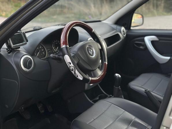 Renault Logan I Рестайлинг с пробегом 2012 года, цена 599 000 рублей, 82659 км, седан, Автокод Объявления