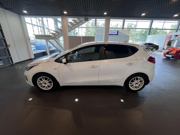 Kia Ceed II Рестайлинг с пробегом 2017 года, цена 1 522 000 рублей, 128206 км, хэтчбек, Автокод Объявления