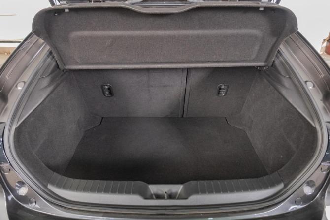 Mazda 3 IV (BP) с пробегом 2022 года, цена 2 249 000 рублей, 23800 км, хэтчбек, Автокод Объявления