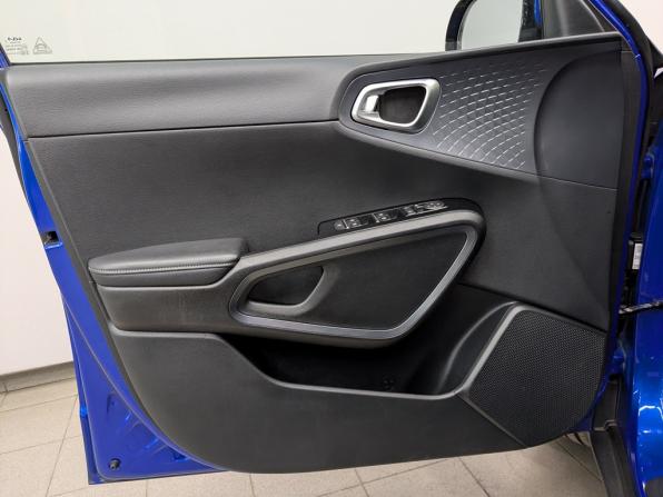 Kia Soul III с пробегом 2022 года, цена 2 215 000 рублей, 55773 км, хэтчбек, Автокод Объявления