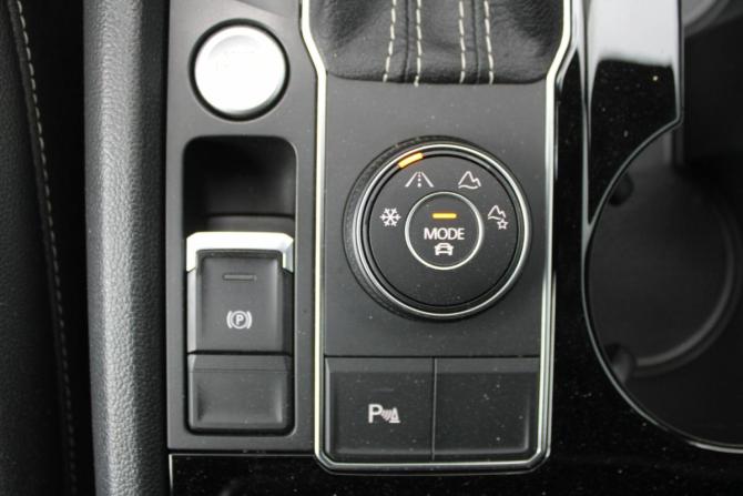 Volkswagen Atlas I Рестайлинг с пробегом 2021 года, цена 4 400 000 рублей, 60000 км, внедорожник, Автокод Объявления