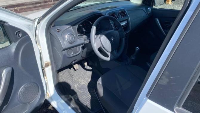 Renault Logan II с пробегом 2018 года, цена 609 000 рублей, 183926 км, седан, Автокод Объявления