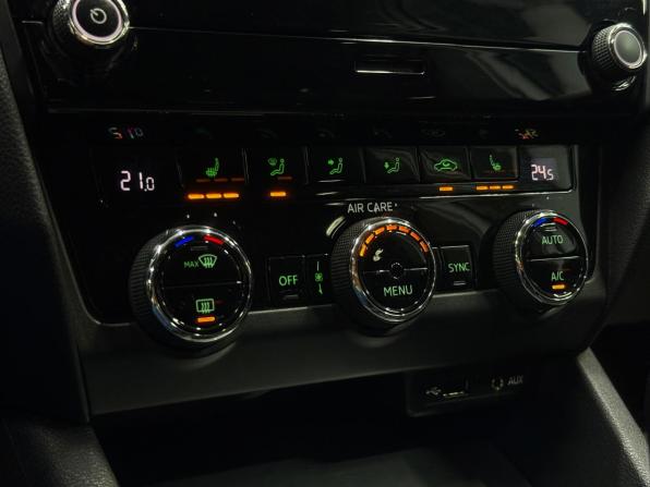 Skoda Octavia III (A7) Рестайлинг с пробегом 2017 года, цена 1 680 000 рублей, 71300 км, лифтбек, Автокод Объявления