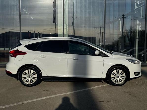Ford Focus III Рестайлинг с пробегом 2018 года, цена 1 049 000 рублей, 123979 км, хэтчбек, Автокод Объявления