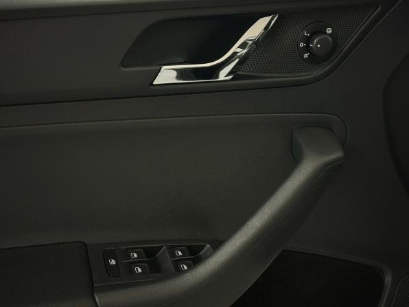Skoda Rapid I с пробегом 2014 года, цена 1 030 000 рублей, 122549 км, лифтбек, Автокод Объявления