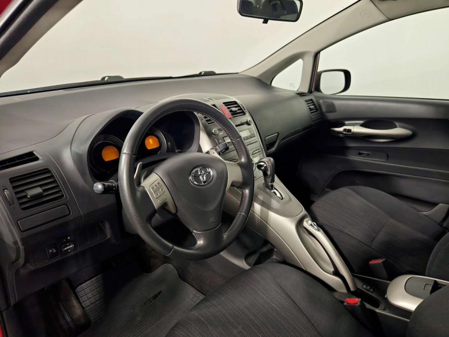 Toyota Auris I Санкт-Петербург  - изображение 9