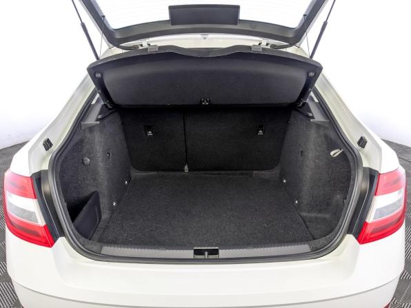 Skoda Octavia III (A7) Рестайлинг с пробегом 2020 года, цена 1 805 000 рублей, 118839 км, лифтбек, Автокод Объявления