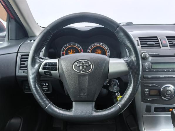 Toyota Corolla X (E140 E150) Рестайлинг с пробегом 2010 года, цена 930 000 рублей, 185000 км, седан, Автокод Объявления