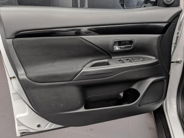 Mitsubishi Outlander III Рестайлинг 3 с пробегом 2020 года, цена 2 399 000 рублей, 98552 км, внедорожник, Автокод Объявления