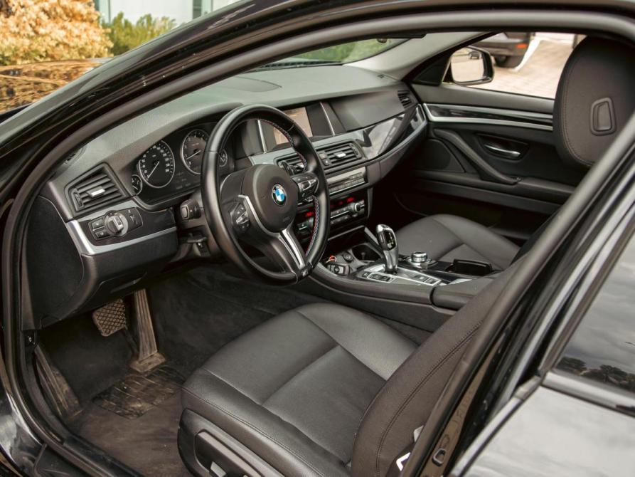 BMW 5 серии VI (F10/F11/F07) Рестайлинг Краснодар  - изображение 23