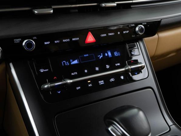 Kia Carnival IV с пробегом 2021 года, цена 3 865 055 рублей, 66985 км, минивэн, Автокод Объявления