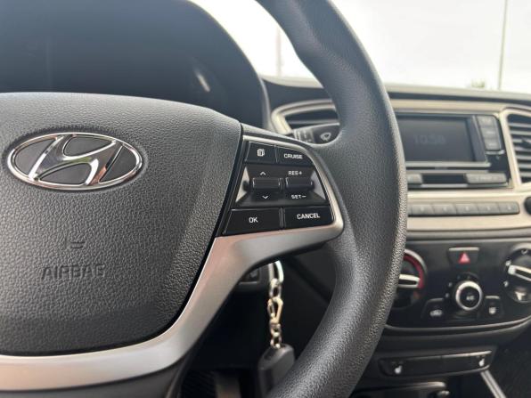 Hyundai Solaris II Рестайлинг с пробегом 2021 года, цена 1 325 000 рублей, 137357 км, седан, Автокод Объявления