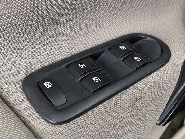 Renault Megane II Рестайлинг с пробегом 2006 года, цена 479 000 рублей, 260000 км, седан, Автокод Объявления