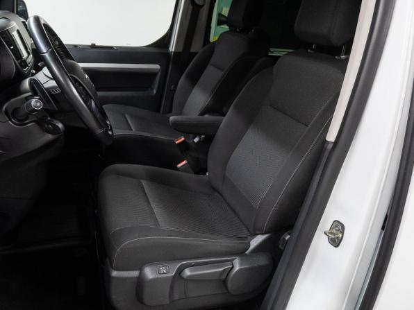Opel Zafira Life I с пробегом 2021 года, цена 3 190 000 рублей, 98332 км, минивэн, Автокод Объявления