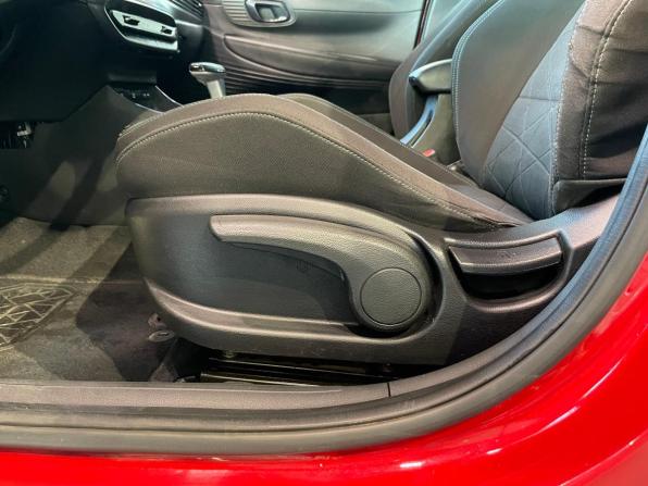 Hyundai Bayon I с пробегом 2022 года, цена 1 462 950 рублей, 103957 км, внедорожник, Автокод Объявления