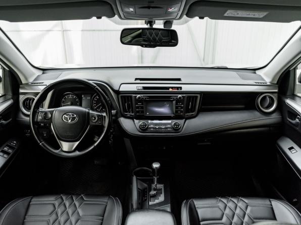 Toyota RAV4 IV (XA40) Рестайлинг с пробегом 2016 года, цена 2 200 000 рублей, 204949 км, внедорожник, Автокод Объявления