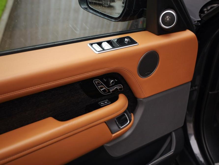Land Rover Range Rover IV Рестайлинг Санкт-Петербург  - изображение 27