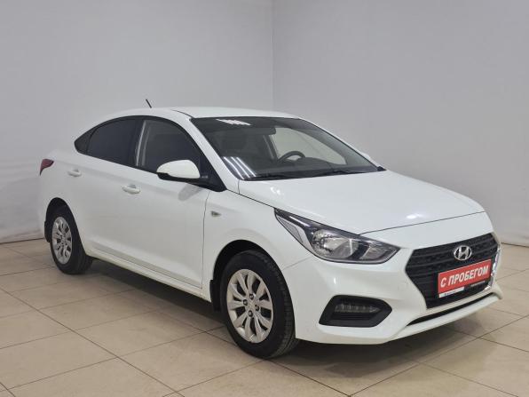 Hyundai Solaris II с пробегом 2017 года, цена 1 080 000 рублей, 160142 км, седан, Автокод Объявления