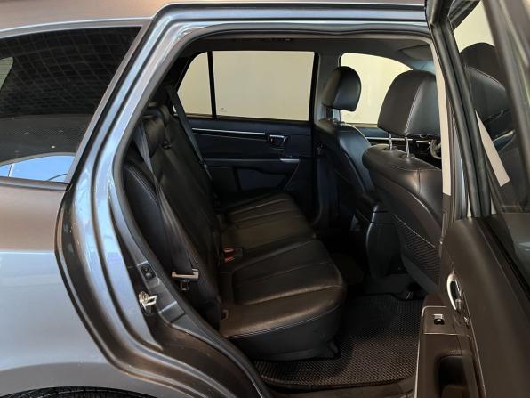 Hyundai Santa Fe II Рестайлинг с пробегом 2012 года, цена 1 240 000 рублей, 220292 км, внедорожник, Автокод Объявления