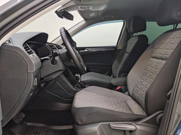 Volkswagen Tiguan II Рестайлинг с пробегом 2021 года, цена 3 190 000 рублей, 29763 км, внедорожник, Автокод Объявления