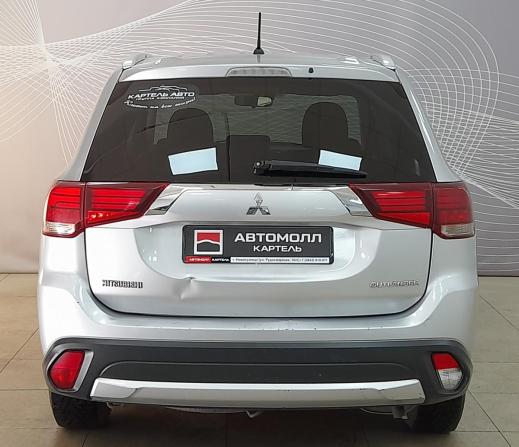 Mitsubishi Outlander III Рестайлинг 2 с пробегом 2016 года, цена 1 799 000 рублей, 170000 км, внедорожник, Автокод Объявления