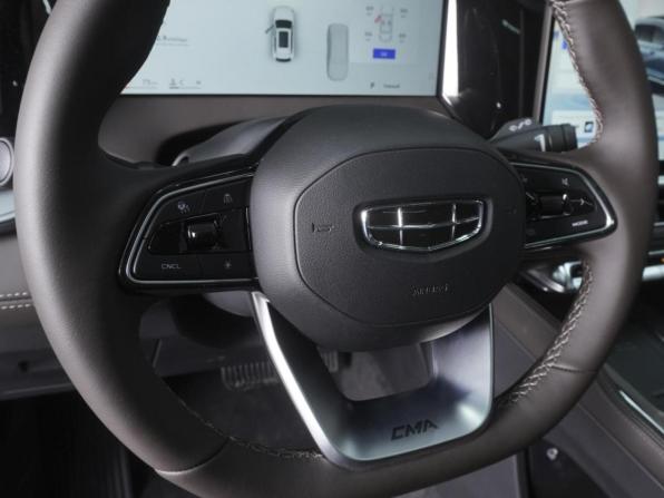 Geely Monjaro I Рестайлинг 2 с пробегом 2026 года, цена 4 570 000 рублей, 123 км, внедорожник, Автокод Объявления