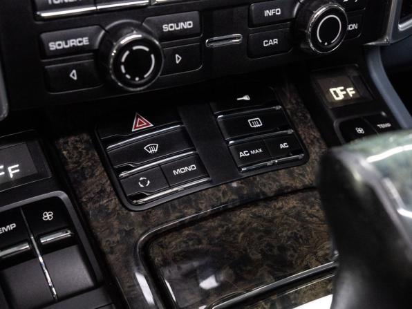 Porsche Cayenne II (958) с пробегом 2011 года, цена 2 369 000 рублей, 179069 км, внедорожник, Автокод Объявления