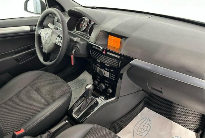 Opel Astra H Рестайлинг с пробегом 2014 года, цена 750 000 рублей, 153012 км, хэтчбек, Автокод Объявления