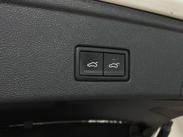 Volkswagen Touareg III с пробегом 2020 года, цена 4 290 000 рублей, 203000 км, внедорожник, Автокод Объявления