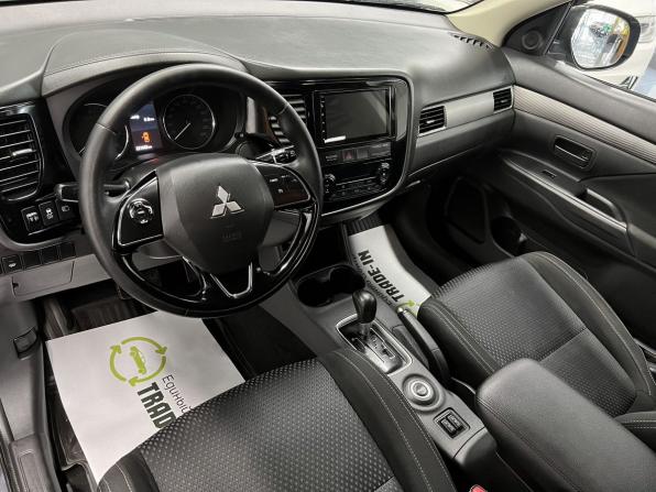 Mitsubishi Outlander III Рестайлинг 2 с пробегом 2016 года, цена 1 545 000 рублей, 231442 км, внедорожник, Автокод Объявления
