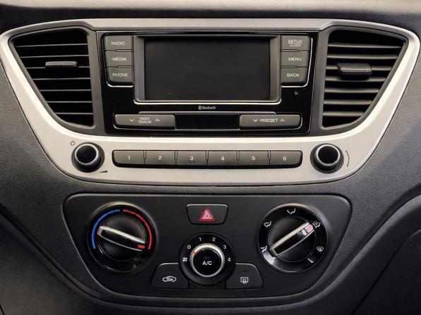 Hyundai Solaris II с пробегом 2018 года, цена 1 357 000 рублей, 86226 км, седан, Автокод Объявления