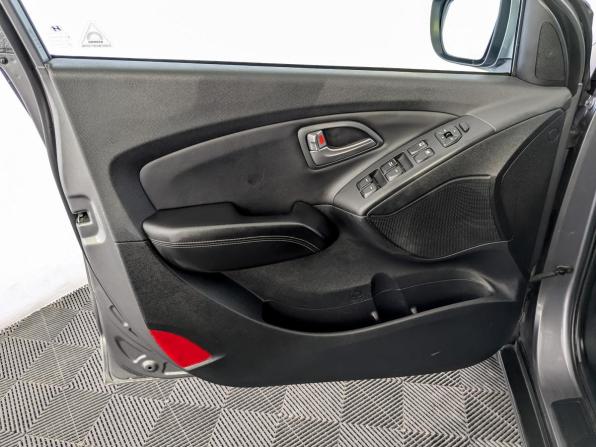 Hyundai ix35 I Рестайлинг с пробегом 2014 года, цена 1 350 000 рублей, 212531 км, внедорожник, Автокод Объявления