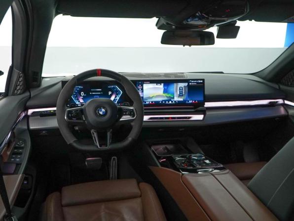 BMW 5 серии VIII (G60/G61/G68) с пробегом 2023 года, цена 6 977 900 рублей, 39441 км, седан, Автокод Объявления